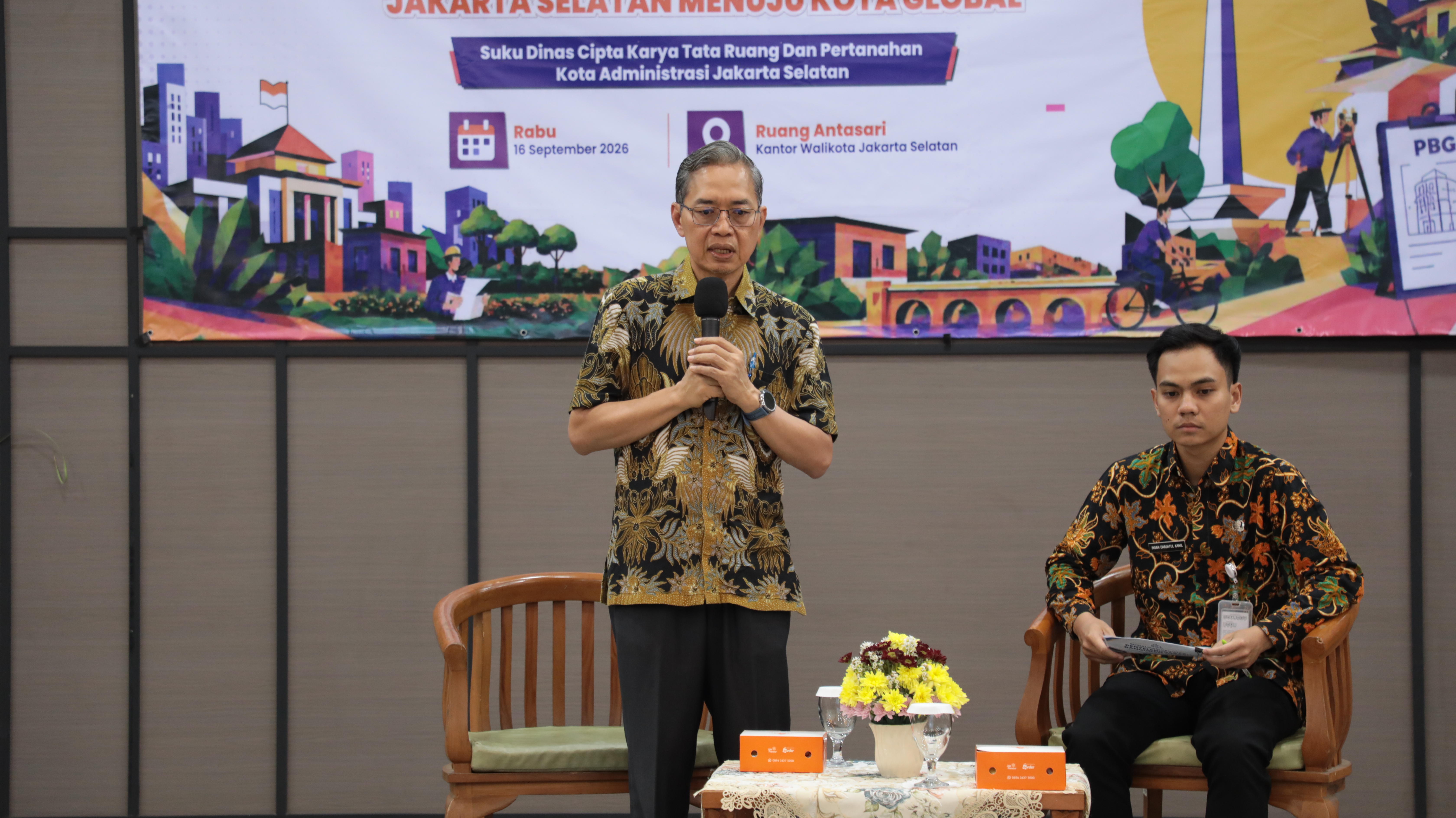 Foto galeri Sosialisasi Penyelenggaraan Bangunan Gedung Mewujudkan Bangunan Gedung yang Aman, Tertib dan Andal Untuk Jakarta Selatan Menuju Kota Global 13
