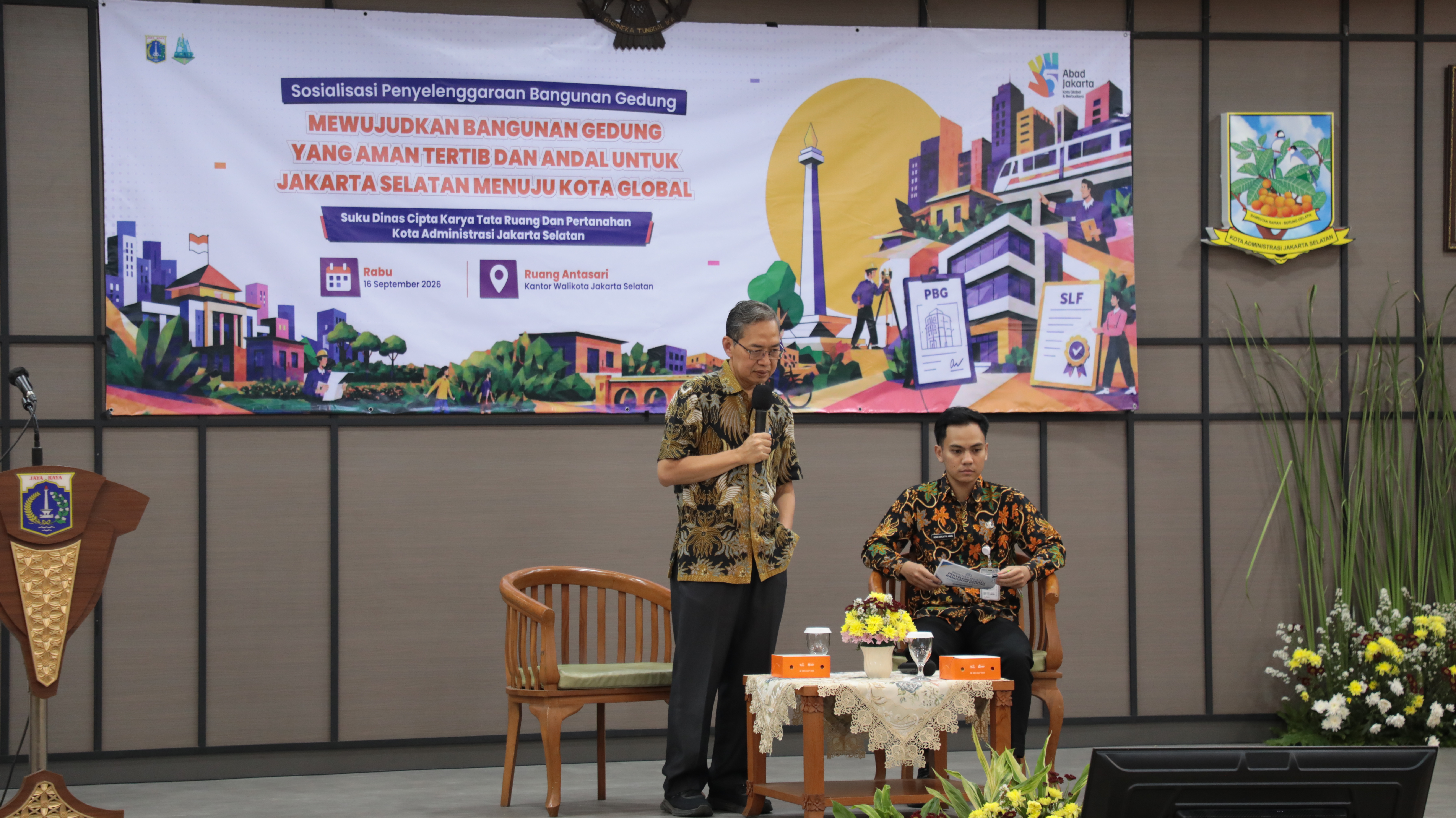 Foto galeri Sosialisasi Penyelenggaraan Bangunan Gedung Mewujudkan Bangunan Gedung yang Aman, Tertib dan Andal Untuk Jakarta Selatan Menuju Kota Global 12