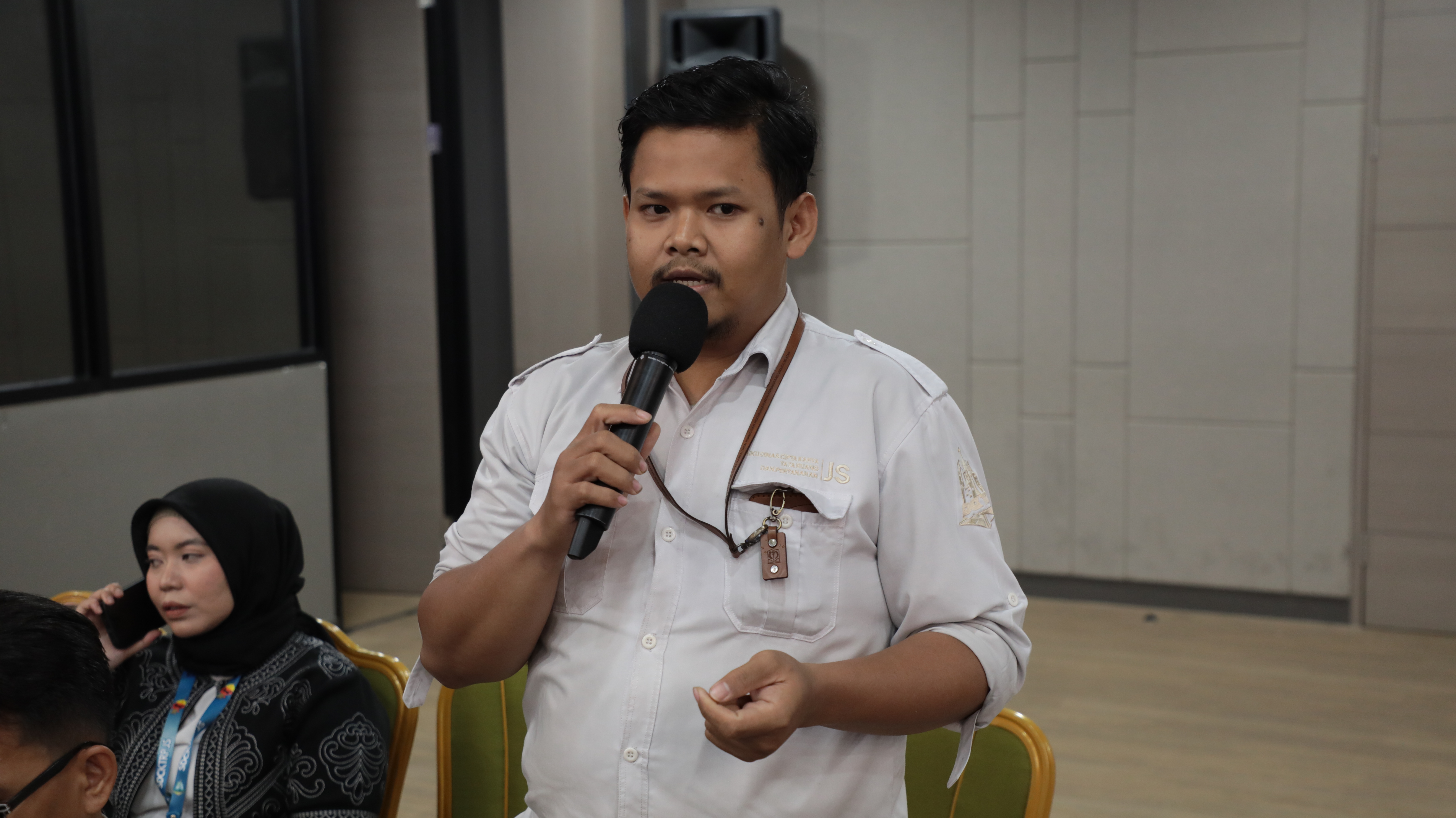 Foto galeri Sosialisasi Penyelenggaraan Bangunan Gedung Mewujudkan Bangunan Gedung yang Aman, Tertib dan Andal Untuk Jakarta Selatan Menuju Kota Global 10