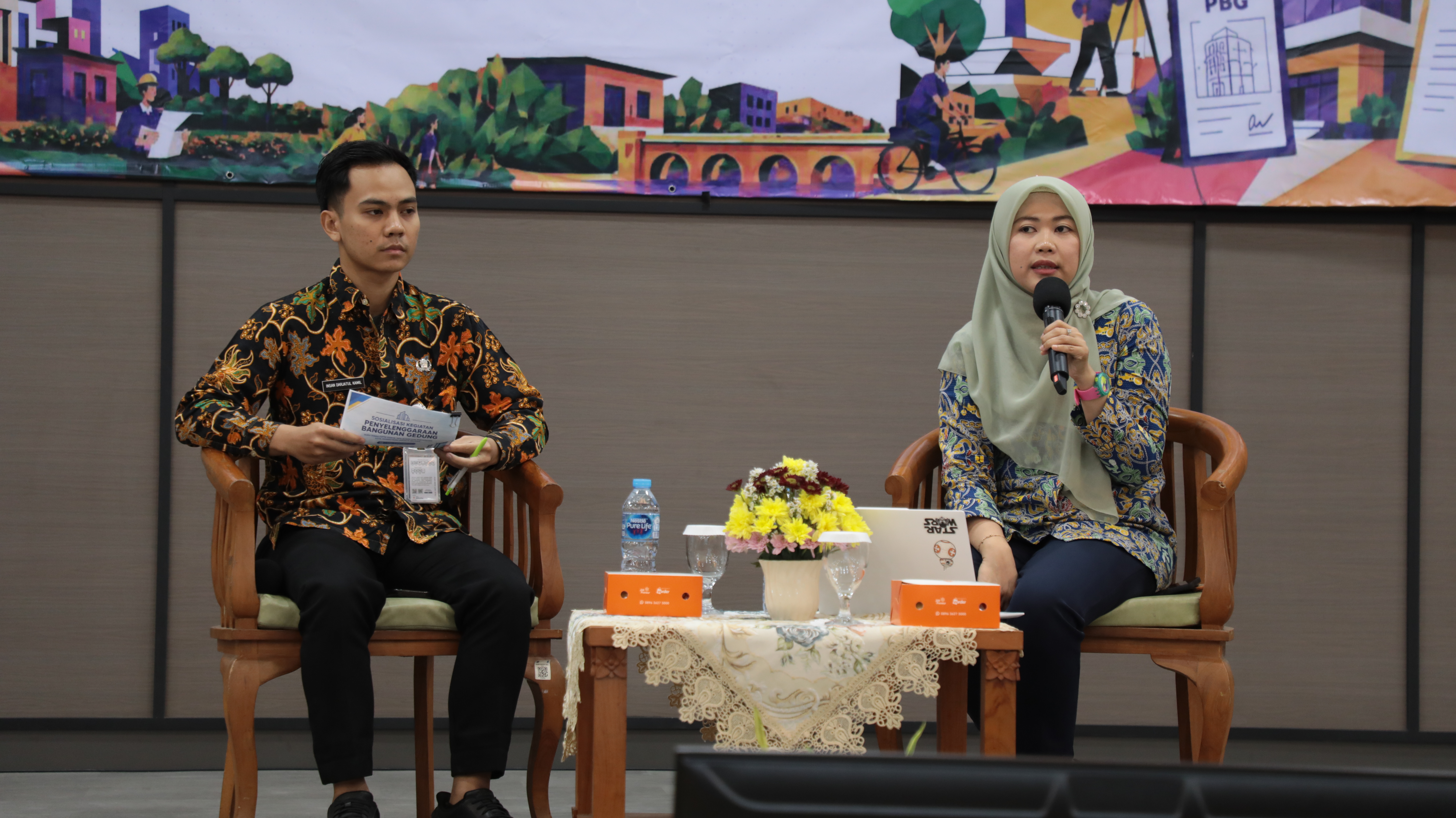 Foto galeri Sosialisasi Penyelenggaraan Bangunan Gedung Mewujudkan Bangunan Gedung yang Aman, Tertib dan Andal Untuk Jakarta Selatan Menuju Kota Global 6
