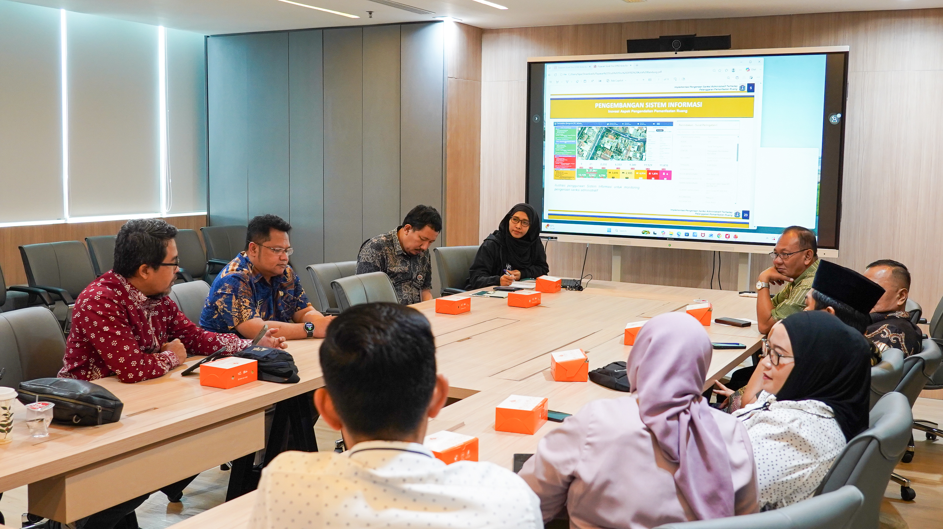 Foto galeri Kunjungan Studi Tiru DPRD Kota Bandung 1