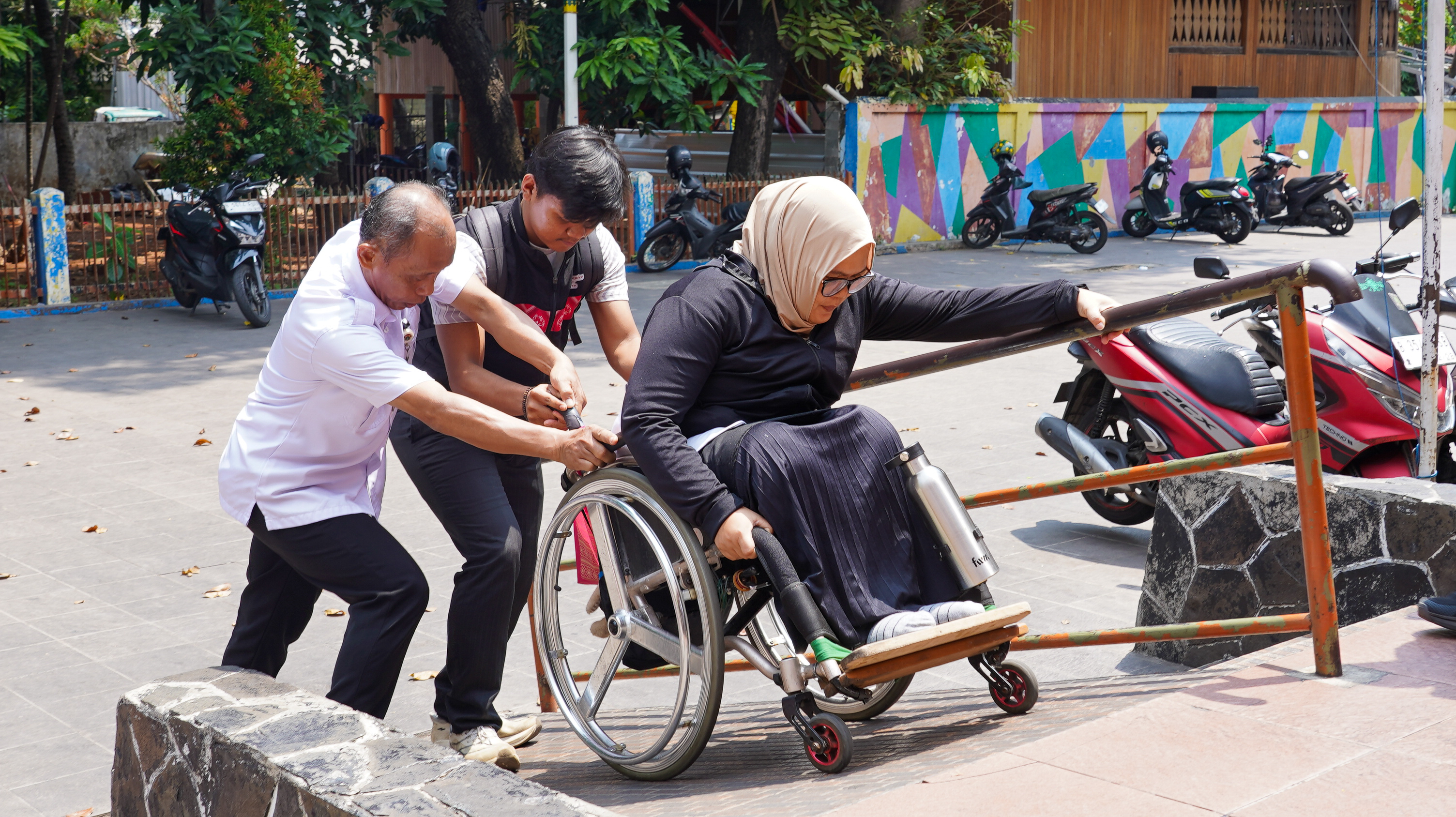 Foto galeri Pemantauan dan Evaluasi Penyediaan Aksesibilitas Bagi Penyandang Disabilitas pada Fasilitas Olahraga Milik Pemerintah Provinsi DKI Jakarta 4