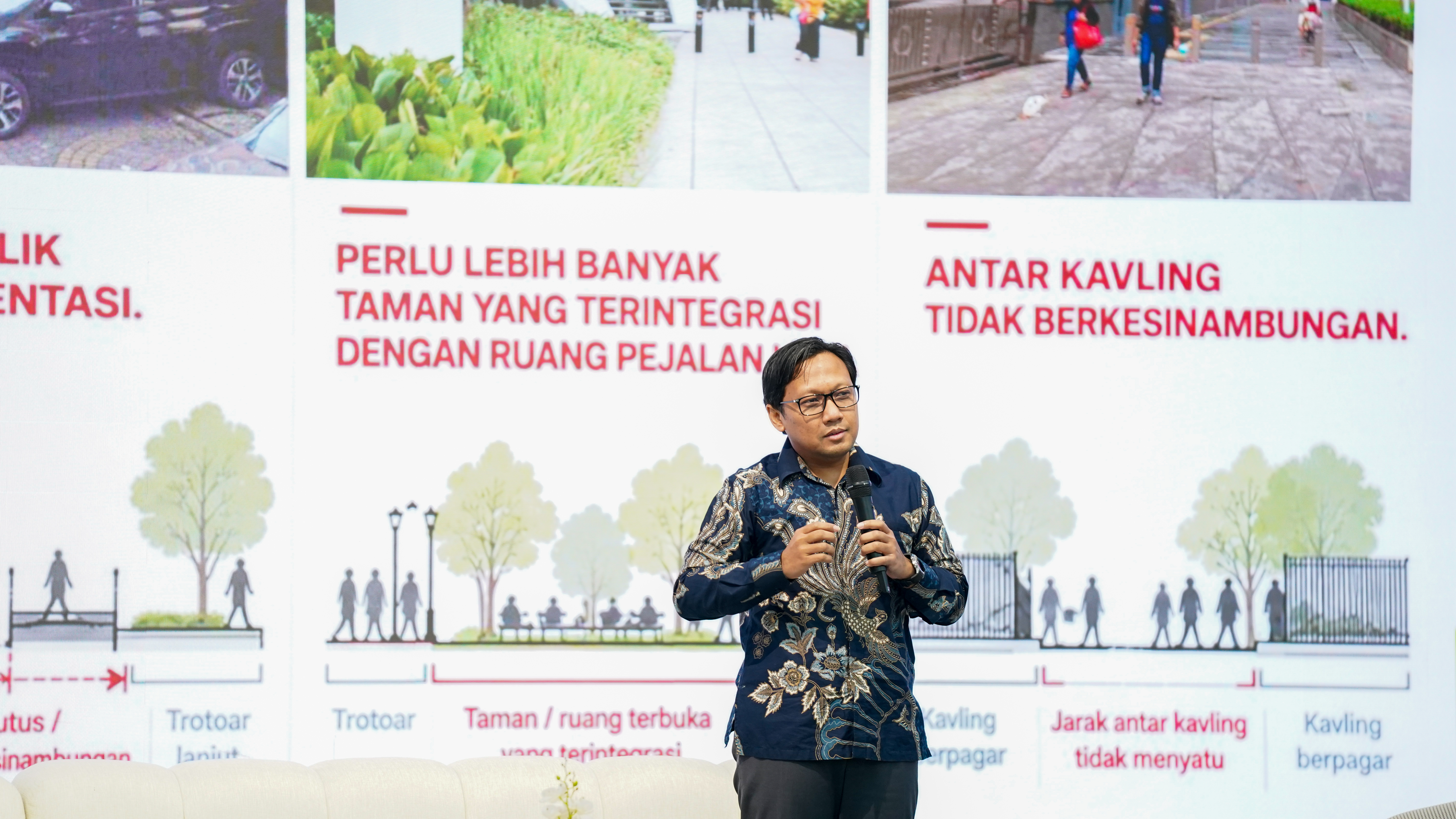 Foto galeri Diskusi Tematik “Masa Depan Bangunan Gedung Pemerintah Provinsi DKI Jakarta: Menyelaraskan Perencanaan Kota, Green Building, dan Smart Building 16