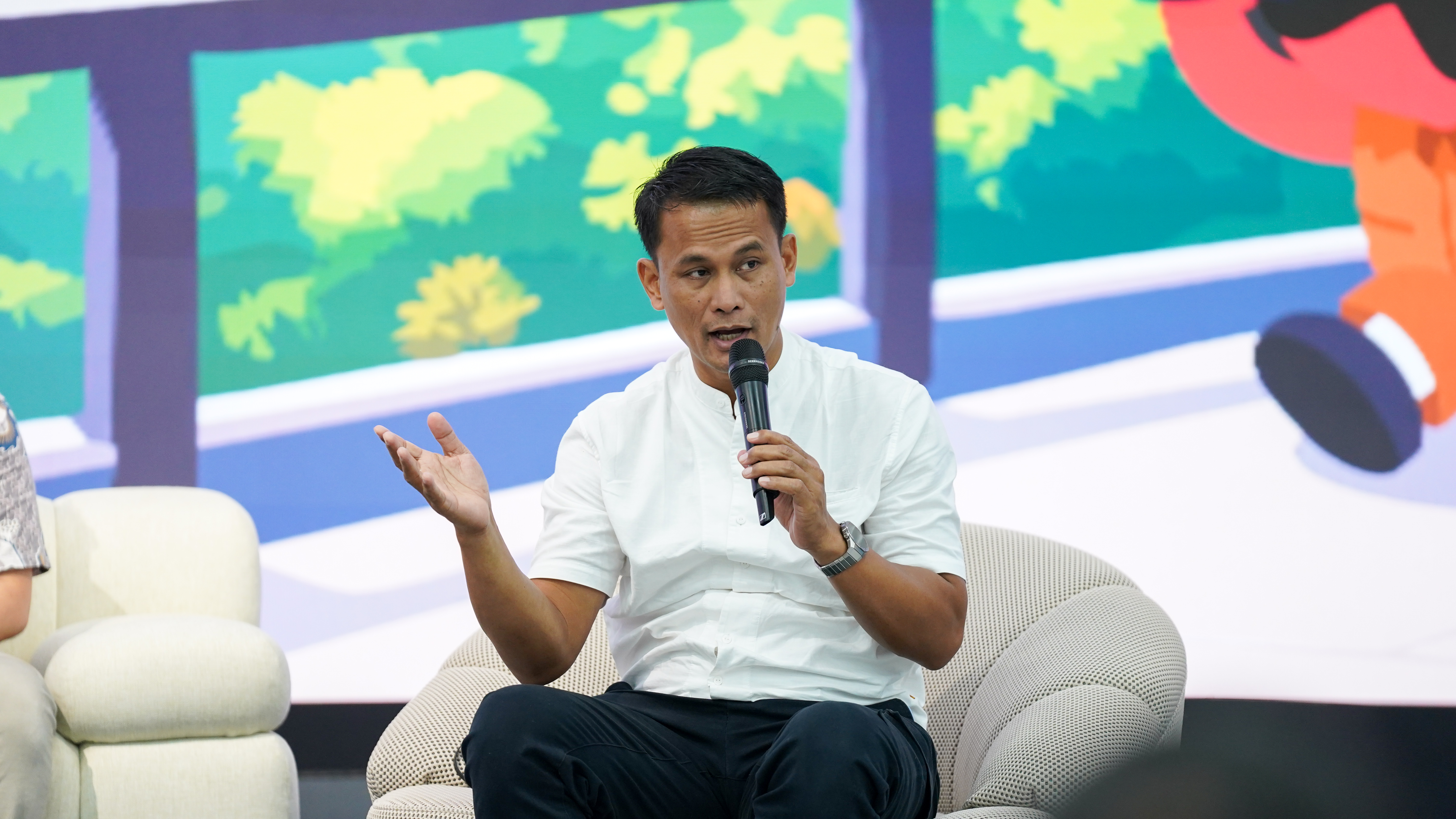 Foto galeri Diskusi Tematik “Masa Depan Bangunan Gedung Pemerintah Provinsi DKI Jakarta: Menyelaraskan Perencanaan Kota, Green Building, dan Smart Building 9