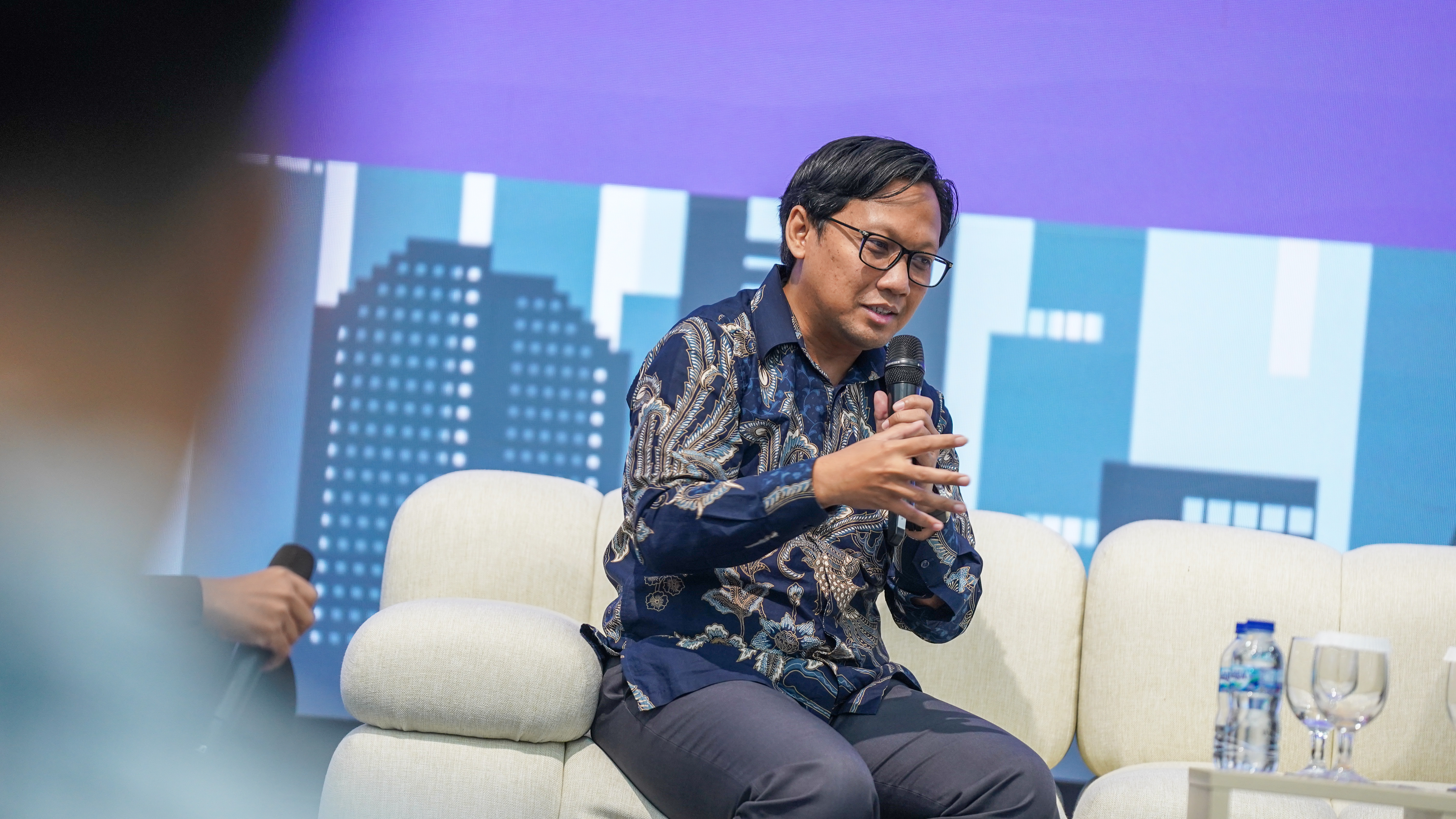 Foto galeri Diskusi Tematik “Masa Depan Bangunan Gedung Pemerintah Provinsi DKI Jakarta: Menyelaraskan Perencanaan Kota, Green Building, dan Smart Building 6