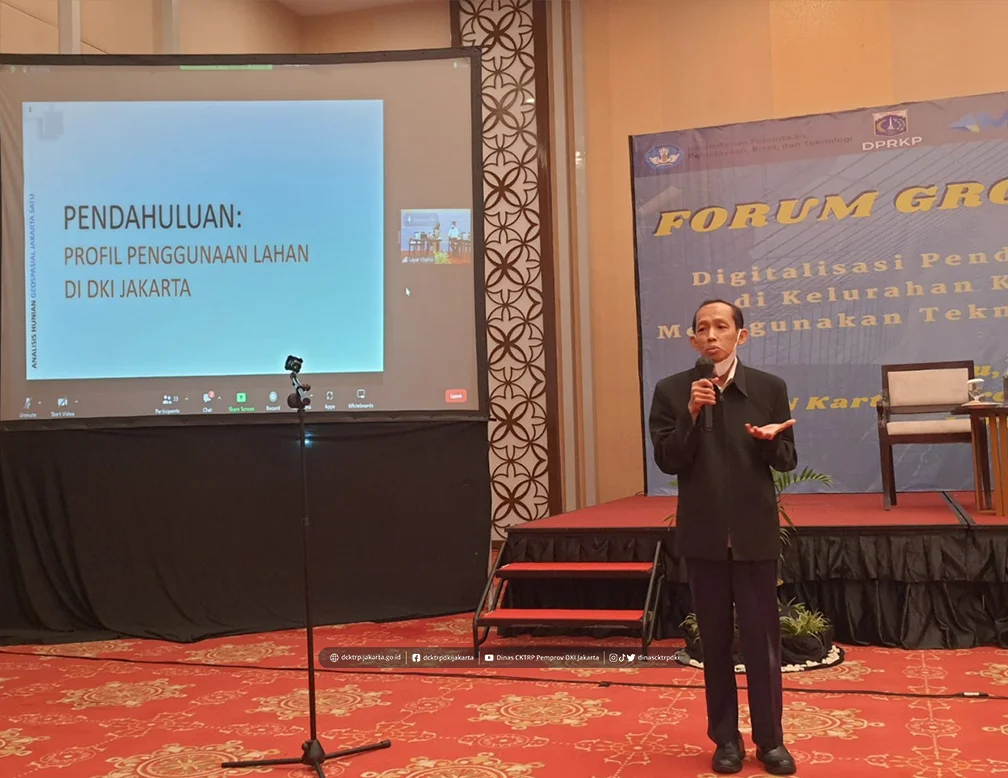Kegiatan Focus Group Discussion Digitalisasi Pendataan Backlog Perumahan  di Kelurahan Krendang