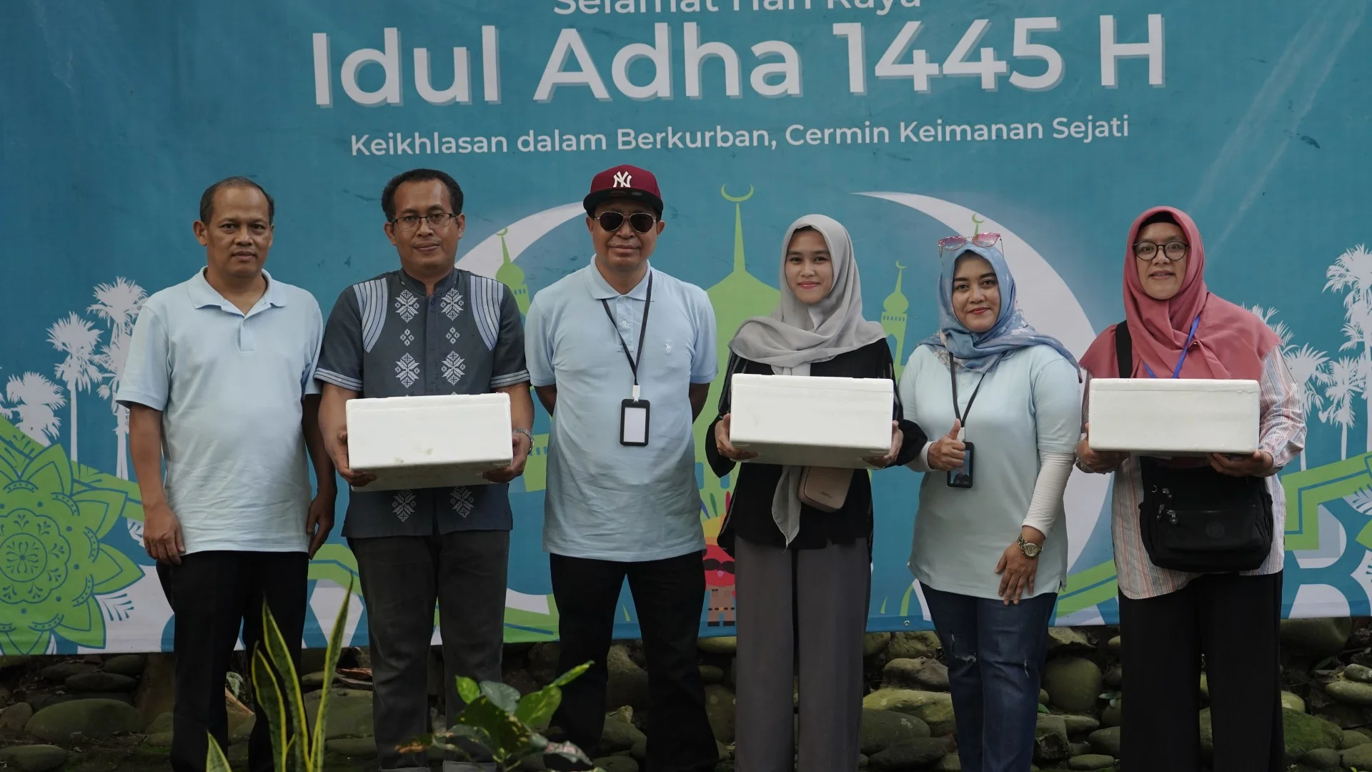 Foto galeri Idul Adha 1445 H Dinas Cipta Karya, Tata Ruang dan Pertanahan Provinsi DKI Jakarta (18 - 19 Juni 2024) 2