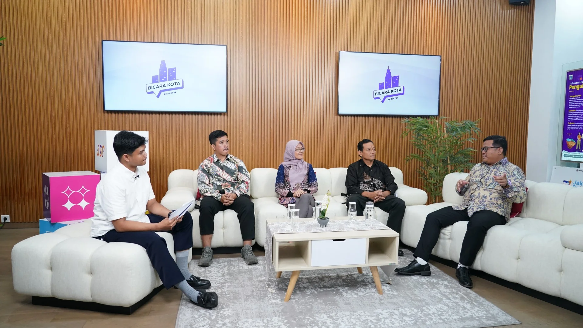 Foto galeri Bicara Kota 2025 Series 20 (Membaca Kota Lewat Peta: Peran Geospasial dalam Pembangunan Kota) 4
