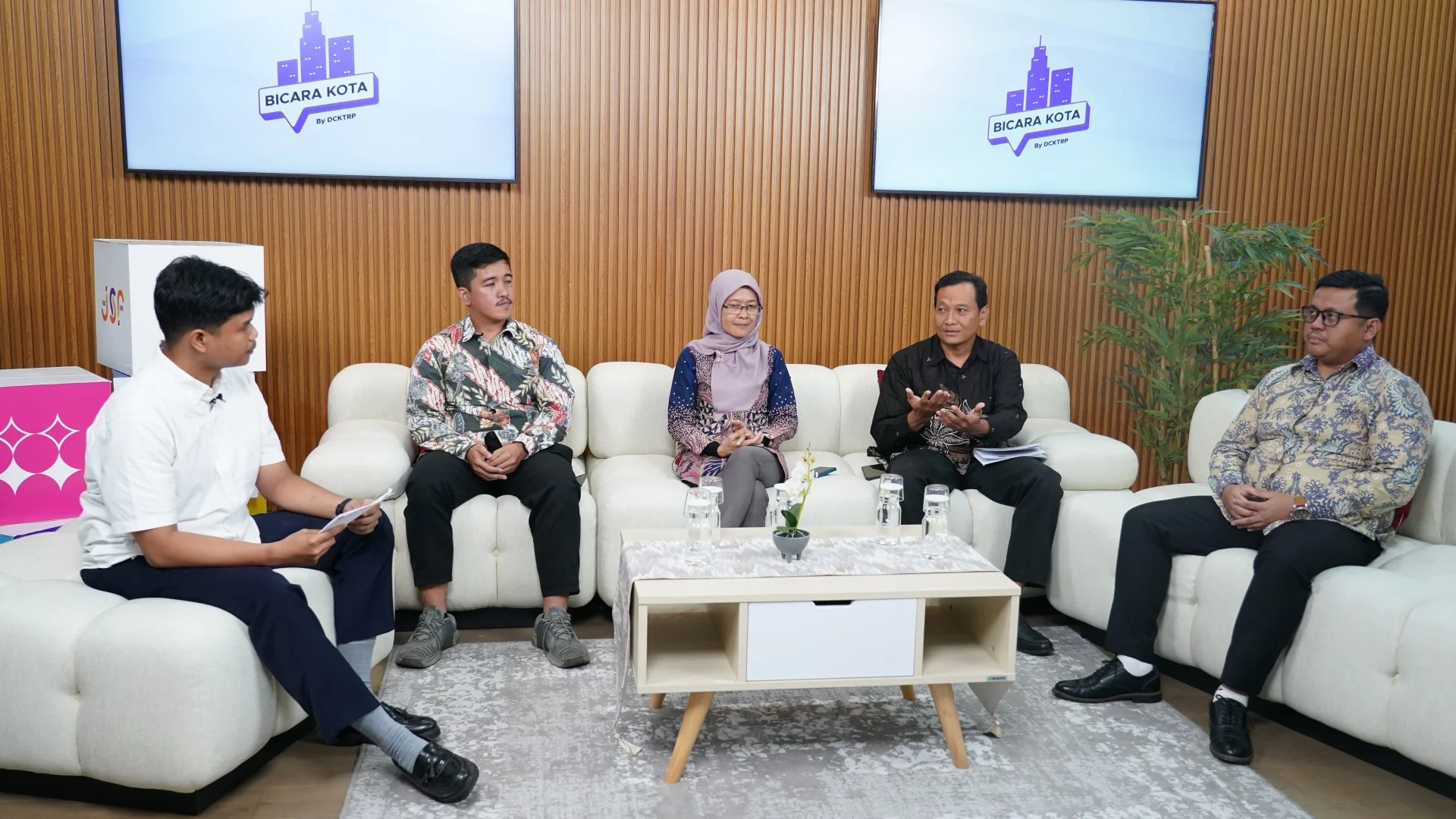 Foto galeri Bicara Kota 2025 Series 20 (Membaca Kota Lewat Peta: Peran Geospasial dalam Pembangunan Kota) 1