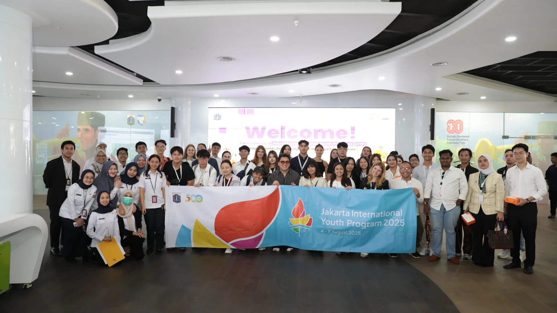 Foto galeri Kunjungan JIYP (Jakarta International Youth Program) 13