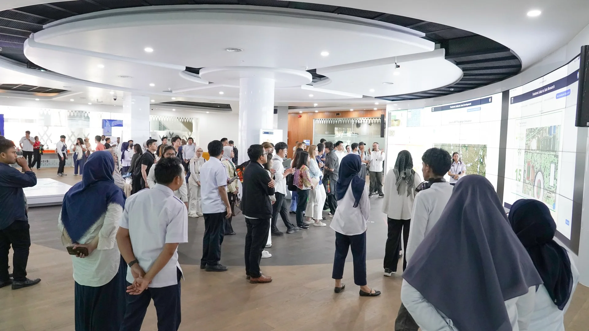 Foto galeri Kunjungan JIYP (Jakarta International Youth Program) 8